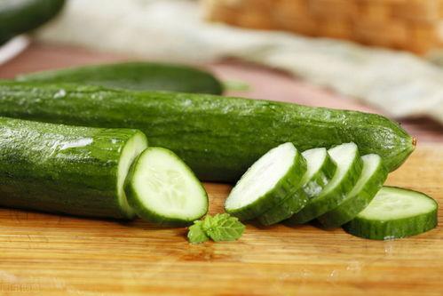 吃瓜还是喝瓜好吃些,口感大比拼，哪一种更美味？  第3张