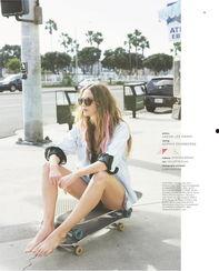 直播滑板女孩吃瓜,趣味横生瞬间走红网络 第3张 直播滑板女孩吃瓜,趣味横生瞬间走红网络 第3张