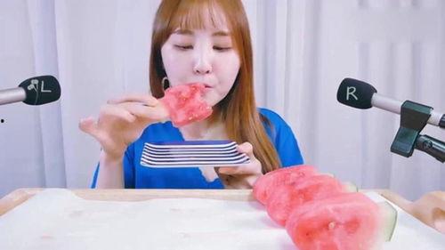 吃瓜小姐姐吗,网络红人的崛起与影响力 第3张 吃瓜小姐姐吗,网络红人的崛起与影响力 第3张