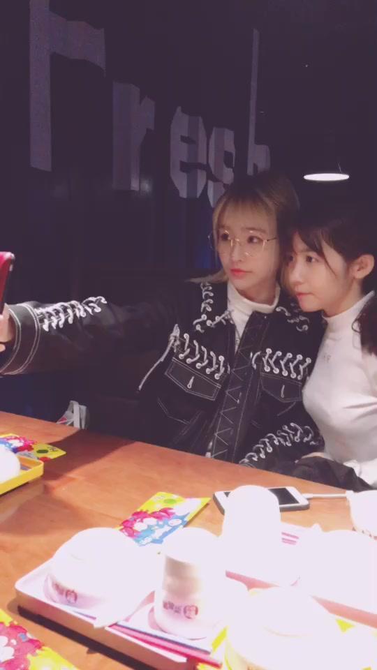 吃瓜群众调皮尴尬,揭秘娱乐圈幕后趣闻 第1张 吃瓜群众调皮尴尬,揭秘娱乐圈幕后趣闻 第1张